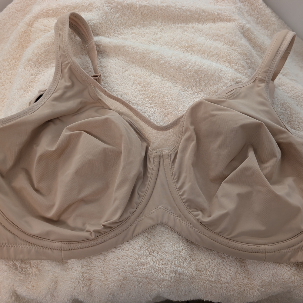 Everyday Smooth Full Coverage Underwire Bra in Nude - Unbranded